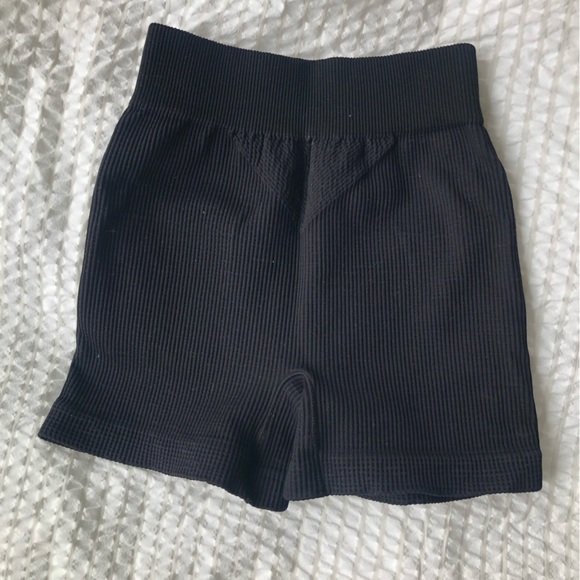 Free people ribbed bike shorts - Picture 2 of 3